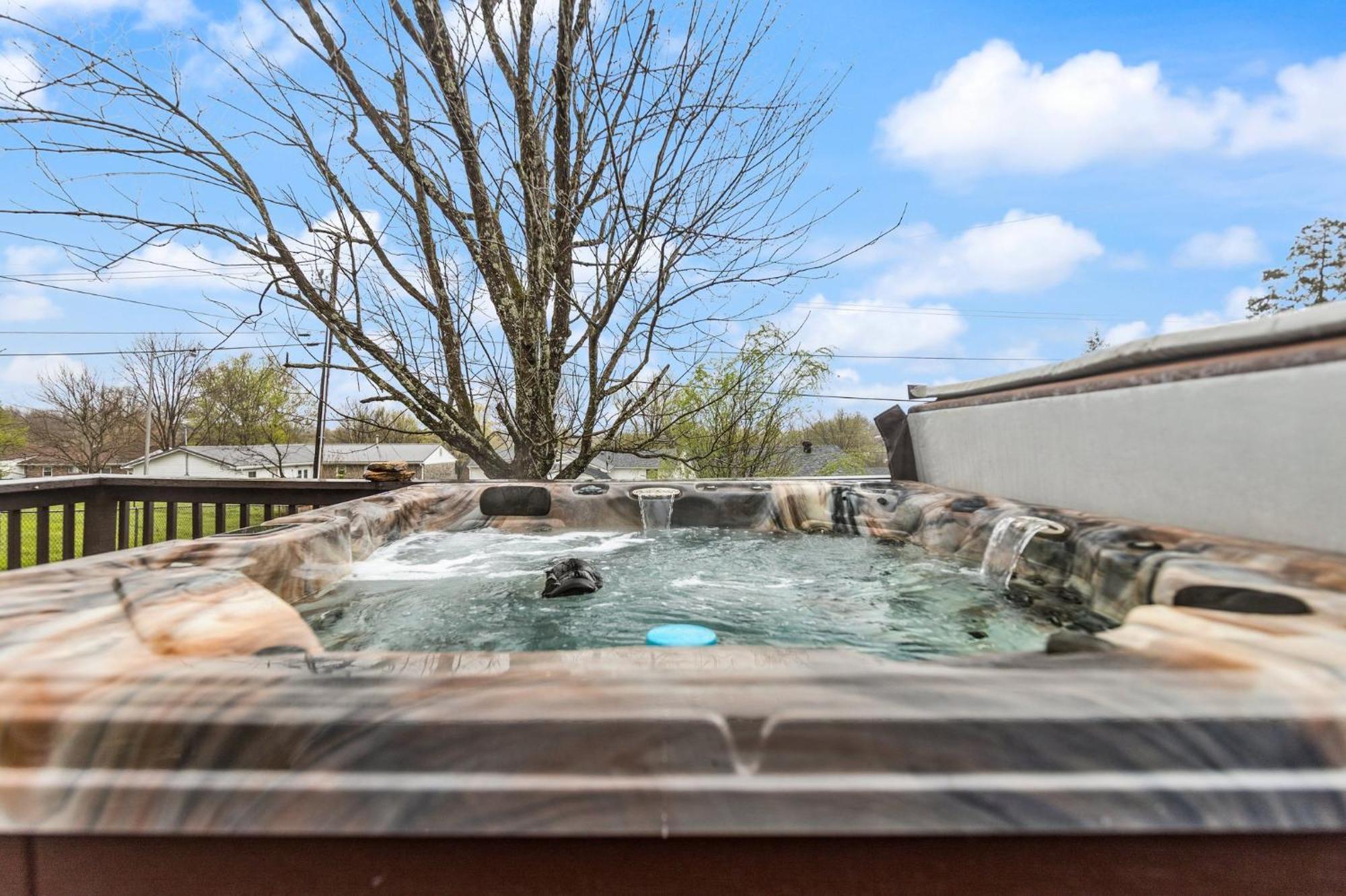 The Kentucky Bluegrass Retreat Villa แฟรงค์ฟอร์ต ภายนอก รูปภาพ